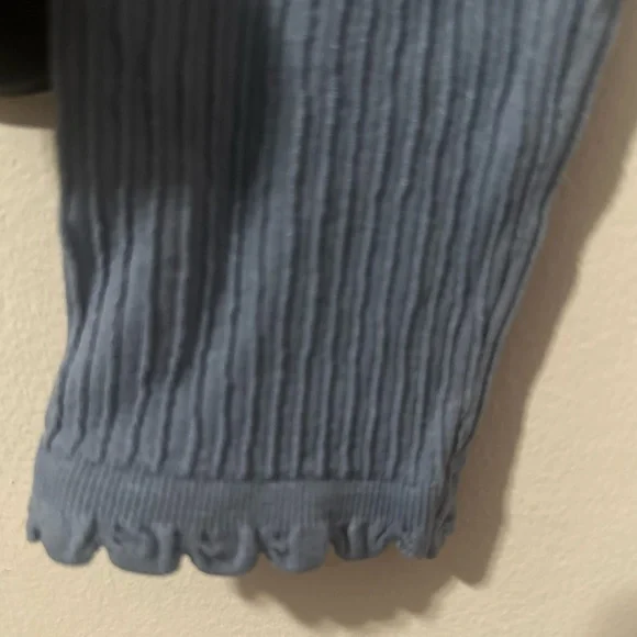 ❤️ $10 Flash Sale Forever 21 Seamless Floral Crochet Crop Top - Picture 7 of 13